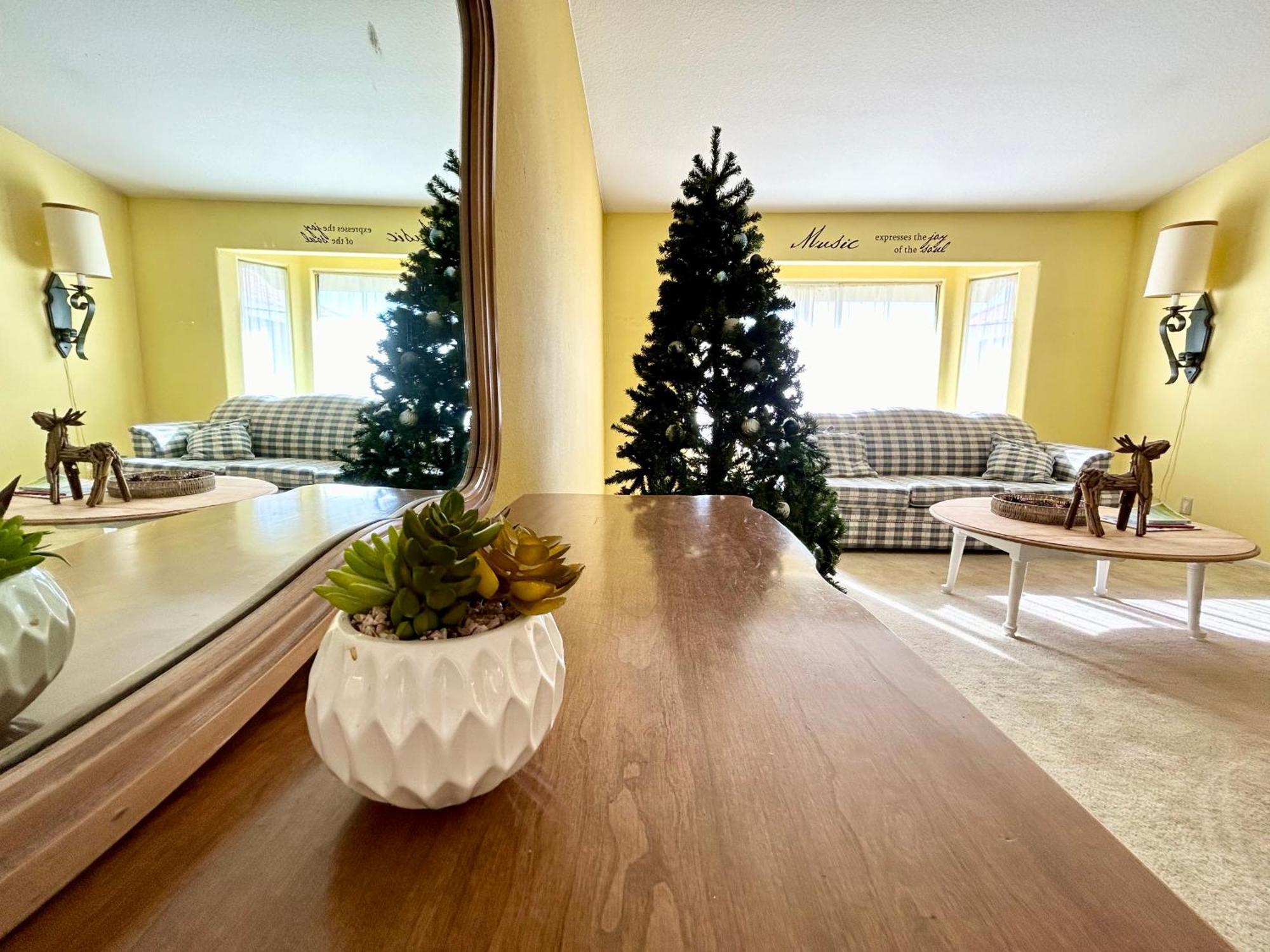 Vineyard Vista Suite With Tv And Private Bathroom ヘメット エクステリア 写真